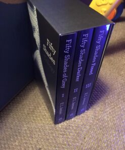 Fifty Shades Trilogy (Fifty Shades of Grey / Fifty Shades Darker / Fifty Shades Freed) 41 71IGA96iAPL