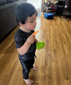 Fubbles Bubbles No-Spill Bubbles Tumbler | Bubble toy for babies toddlers and kids of all ages | Includes 4oz bubble Solution and bubble wand (tumbler colors may vary) 25 71IJrtNU wL