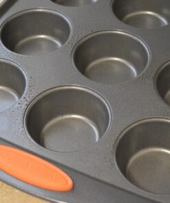 Rachael Ray Yum -o Nonstick Bakeware 12-Cup Muffin Tin With Grips / Nonstick 12-Cup Cupcake Tin With Grips - 12 Cup, Gray Orange Grips 23 71ISXyMCiBL