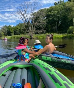 INTEX Challenger Inflatable Kayak Series: Includes Deluxe 86in Aluminum Oar and High-Output Pump – SuperStrong PVC – Adjustable Seat with Backrest – Removable Skeg – Cargo Storage Net green/blue 2-person 32 71IT4ZZ2UmL