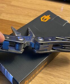 Gerber Gear Suspension 12-in-1 Needle Nose Pliers Multi-tool with Tool Lock - Multi-Plier, Wire Cutter, Crosspoint and Flathead Screwdriver Set, Small Scissors - EDC Gear and Equipment - Gray Grey 46 71IWcHKC6QL