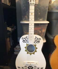 D’Addario EJ45 Pro-Arte Nylon Classical Guitar Strings, Normal Tension – Nylon Core Basses, Laser Selected Trebles - Offers Balance of Volume and Comfortable Resistance – 1 Set 1-Pack 29 71J59nYoTL