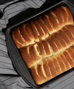 Wilton Perfect Results Premium Non-Stick Bakeware Square Cake Pan, Will Heat Evenly for Years of Quality Baking, 8-inches 19 71J9KYkwMaL