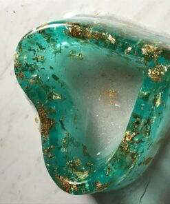 Art ‘N Glow Epoxy Resin for Clear Casting and Coating - 32 Ounce Kit - Perfect for Molds, Crafts, Tumblers, Jewelry, Wood - Food Safe, Non Yellowing, Bubble Free, and Made in The USA 35 71JOyR1zmgL