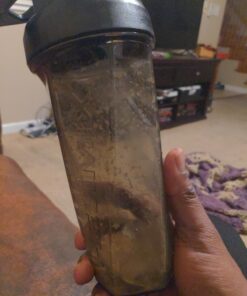 HELIMIX 2.0 Vortex Blender Shaker Bottle Holds Upto 28oz | No Blending Ball or Whisk | USA Made | Portable Pre Workout Whey Protein Drink Shaker Cup | Mixes Cocktails Smoothies Shakes | Top Rack Safe 28 oz Black 33 71JiCuHx7QL