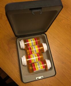 Sentry Safe Small Safe, Lock Box with Combination Lock for Office or Dorm, Ex: 2.6 in. H x 5.9 in. W x 8.0 in. D Combo Lock Black 35 71JsN1doh9L