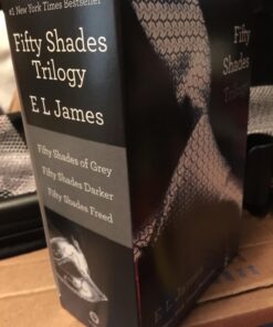 Fifty Shades Trilogy (Fifty Shades of Grey / Fifty Shades Darker / Fifty Shades Freed) 42 71K3gFuaVXL