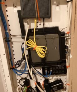 MOTOROLA 16x4 Cable Modem, Model MB7420, 686 Mbps DOCSIS 3.0, Certified by Comcast XFINITY, Charter Spectrum, Time Warner Cable, Cox, BrightHouse, and More Black 34 71K7I0J3jzL