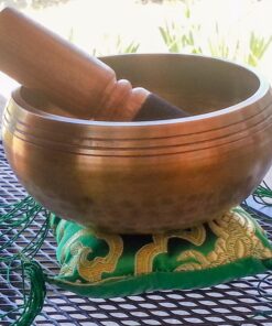 Tibetan Singing Bowl Set By YAK THERAPY- Hand Crafted Meditation, Chakra Healing Peace and Mindfulness Bowl with Mallet, Silk Cushion & Bag, 4.5 inch Bowl Made in Nepal includes Gift Ebook by Email 38 71KfEXY6uvL