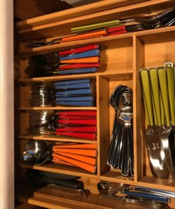 Expandable Bamboo Silverware Organizer 6-8 Slots Adjustable Amazing Drawer Inserts with Deep Dividers. EASY TO INSTALL, Storage of Flatware , Cutlery, Wooden or Stainless Utensil - Kitchen Knives 39 71KtUXzKfJL