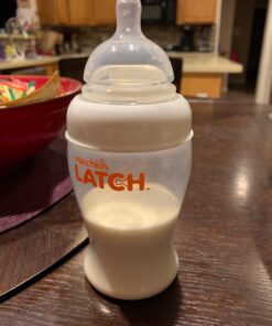 Munchkin® Latch™ BPA-Free Baby Bottle, White 8 Ounce, 1 Pack 8 Ounce (Pack of 1) 39 71LVpS2TQL