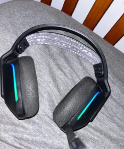 Logitech G733 Lightspeed Wireless Gaming Headset with Suspension Headband, Lightsync RGB, Blue VO!CE mic technology and PRO-G audio drivers - Black 30 71LY0CFHVML