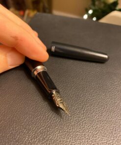 PILOT Metropolitan Collection Fountain Pen, Black Barrel, Classic Design, Fine Nib, Black Ink (91111) 23 71Leu8Du9ML