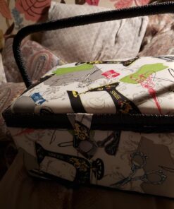 SINGER 07281 Vintage Sewing Basket with Sewing Kit Accessories, 10.5" long x 8" wide x 6" high. 64 71Lkec3JAL