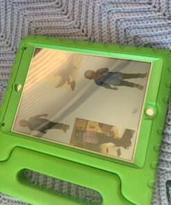 HDE Case for iPad 9.7-inch 2018/2017 Kids Shockproof Bumper Hard Cover Handle Stand with Built in Screen Protector for New Apple Education iPad 9.7 Inch (6th Gen) / 5th Generation iPad 9.7 - Green 31 71MQ8sNrSIL