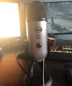Blue Yeti USB Mic for Recording & Streaming on PC and Mac, 3 Condenser Capsules, 4 Pickup Patterns, Headphone Output and Volume Control, Mic Gain Control, Adjustable Stand, Plug & Play - Lunar Gray 24 71MtKTMEjhL