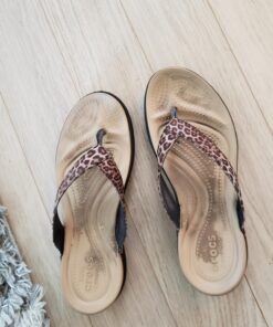 Black Diamond Laminate Floor Cleaner and Hardwood Floor Cleaner Spray - Versatile Solution Safe for Vinyl Floors, Wood Floors, and Engineered Hardwood Floors - 32 Fl Oz 1 Quart 31 71N6xZlzgL