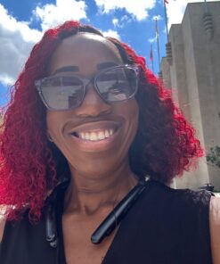 MANIC PANIC Flash Lightning Hair Bleach Kit - 30 Volume Developer + Bleach Powder for Hair Lightening + Lifting up to Five Levels - Vegan And Cruelty Free Orginal 81 71NMqpD9AeL