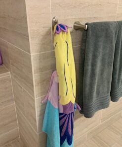 Command Large Traditional Plastic Hook, Brushed Nickel, 1-Hook, 2-Strips, Organize Damage-Free 43 71NPmxnd2jL