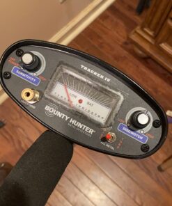 Bounty Hunter TK4 Tracker IV Metal Detector with 8-inch Waterproof Coil 41 71NtSPIKuxL