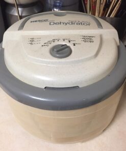 NESCO LM-2-6 Round Plastic Mesh 13 1/2" Clean-A-Screens, for Dehydrators, (Pack of 2) 25 71NxYTqitFL