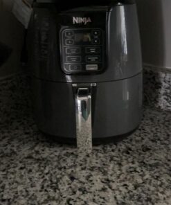 Ninja AF101 Air Fryer that Crisps, Roasts, Reheats, & Dehydrates, for Quick, Easy Meals, 4 Quart Capacity, & High Gloss Finish, Grey 33 71O6NRzrL2L