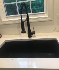 VIGO VG02001MB 19" H Edison Single-Handle with Pull-Down Sprayer Kitchen Faucet in Matte Black 40 71OBFVGzDWL