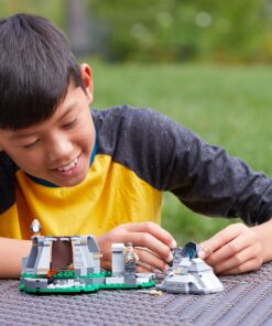 LEGO Star Wars: The Last Jedi Ahch-To Island Training 75200 Building Kit (241 Pieces) (Discontinued by Manufacturer) 12 71OCg4UhjoL