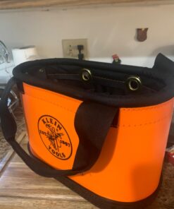 Klein Tools 5144HBS Hard-Body Bucket, Oval Tool Bucket Organizer with Knife Sheath and 14 Other Pockets, Orange/Black 24 71ORSnahxEL