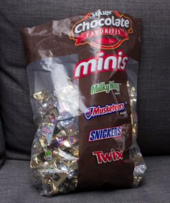 SNICKERS, TWIX, MILKY WAY & 3 MUSKETEERS Variety Pack Super Bowl Milk Chocolate Candy Bars Assortment, 240 Pieces Bag 38 71Obq3xpmcL
