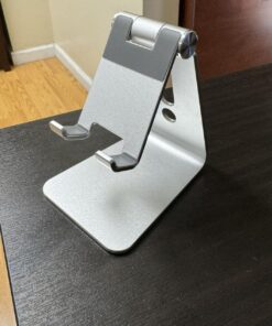 Adjustable Cell Phone Stand, OMOTON Aluminum Desktop Cellphone Stand with Anti-Slip Base and Convenient Charging Port, Fits All Smart Phones, Silver 25 71P0HT8PkaL