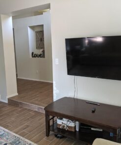 Mount Factory Heavy-Duty Full Motion TV Wall Mount - Articulating Swivel Bracket Fits Flat Screen Televisions from 42" to 70" (VESA 400 x 600 Compatible) - Tilt Swing Out Arm with 10' HDMI Cable 60 71P1Mph3zhL