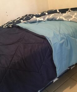 Amazon Basics Reversible Lightweight Microfiber Comforter Blanket, Twin/Twin XL, Navy/Sky Blue Navy / Sky Blue 1-Pack 26 71P47ocNQwL