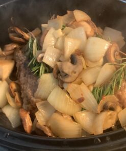 Hamilton Beach Portable 6 Quart Set & Forget Digital Programmable Slow Cooker with Lid Lock, Temperature Probe, Dishwasher Safe Crock & Lid, Black Stainless (33866) Temp Tracking Temperature Probe 29 71P7QLRccL