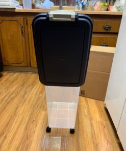 IRIS USA 33qt/25lbs Airtight Pet Food Container With Casters, Navy 25 lbs Blue 45 71PDnjlNG1L
