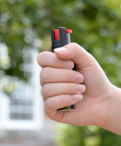 SABRE Advanced Pepper Spray, 3-in-1 Formula Contains Maximum Strength Pepper Spray, CS Military Tear Gas and UV Marking Dye, Compact Belt Clip for Easy Carry and Fast Access, 35 Bursts Black 37 71PHqN0MBNL