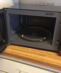 Farberware Countertop Microwave 1000 Watts, 1.1 cu ft - Microwave Oven With LED Lighting and Child Lock - Perfect for Apartments and Dorms - Easy Clean Metallic Red 45 71PJvvsp3IL