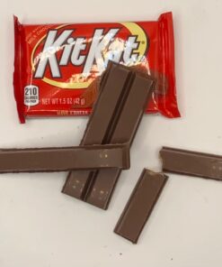 KIT KAT Milk Chocolate Wafer Candy Bars, 1.5 oz (36 Count) 34 71PKI3glX8L