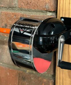 X-ACTO 1031 KS Manual Classroom Pencil Sharpener, Counter/Wall-Mount, Black/Nickel-plated 38 71PgT7oKcSL