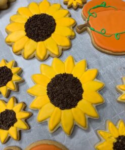 Sweet Sugarbelle Cookie Icing Bottles - 4 Ounce & 8 Ounce Squeeze Bottles with Couplers and Stainless Steel Tips, Clear Dispencer Decorating Cookies Cake Cupcakes Sweet Round Bakeware Tasty 13 71PzOJhPNiL