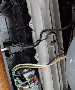 Amazon Basics 6 Sheet Cross Cut Paper and Credit Card Home Office Shredder with 3.8 Gallon Bin, Black 37 71QTa5y6uVL