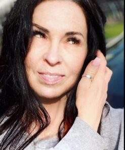 Glo Skin Beauty Luminous Liquid Mineral Foundation Makeup with SPF 18 (Naturelle) - Improves Uneven Skin Tone, Smooths & Corrects Imperfections, Sheer to Medium Coverage, Dewy Finish Naturelle 21 71QmIXizsL