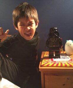 LEGO Star Wars 9002113 Darth Vader Kids Minifigure Light Up Alarm Clock | black/gray | plastic | 9.5 inches tall | LCD display | boy girl | official 37 71Qmt0T6vfL