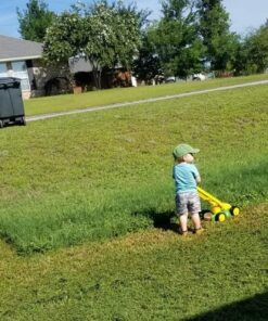John Deere Electronic Toy Lawn Mower - Lawn Mower Toy with Interactive Sounds and Buttons - Toddler Outdoor Toys - Summer Toys - Ages 2 Years and Up,Green 15 71QotXwX18L