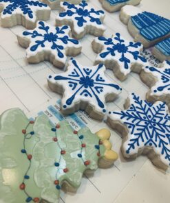 R&M International Snowflake Cookie Cutters, Assorted Sizes, 7-Piece Set 7-Piece Set (Polyresin Coated) Blue 20 71R3m7O1O4L 2