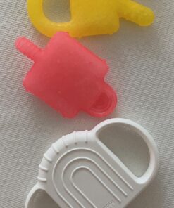 Frida Baby Not-Too-Cold-to-Hold BPA-Free Silicone Teether for Babies 33 71R5XQSrTkL