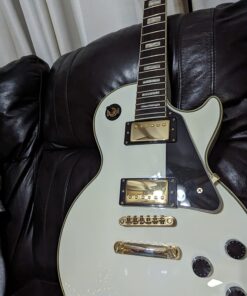 MusicNomad Guitar Complete Cleaning & Care Kit: Cleaner, Polish, Fretboard Oil & 2 Cloths (MN108) 43 71R9gq3NOOL