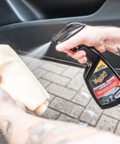 Meguiar's Natural Shine Protectant Spray - Car Interior Protectant for a Clean and Natural Shine - Cleans, Shines and Protects Interior Rubber, Plastic and Vinyl - Superior UV Protection, 16 Oz 21 71RVD3lOzL