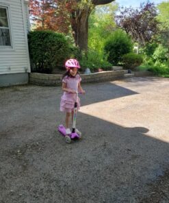 BELEEV A2 Scooters for Kids 3 Wheel Kick Scooter for Toddlers Girls Boys, 4 Adjustable Height, Lean to Steer, Light up Wheels, Extra-Wide Board, Easy to Assemble for Children Gift Sport Toys Ages 3-12 Purple 26 71RYgXhhhjL