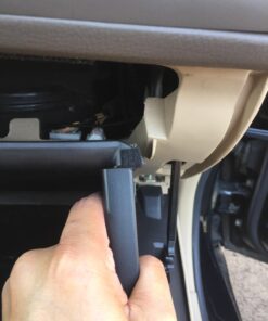 FRAM Fresh Breeze Cabin Air Filter Replacement for Car Passenger Compartment w/ Arm and Hammer Baking Soda, Easy Install, CF10134 for Honda Vehicles 43 71RhOTBS5tL